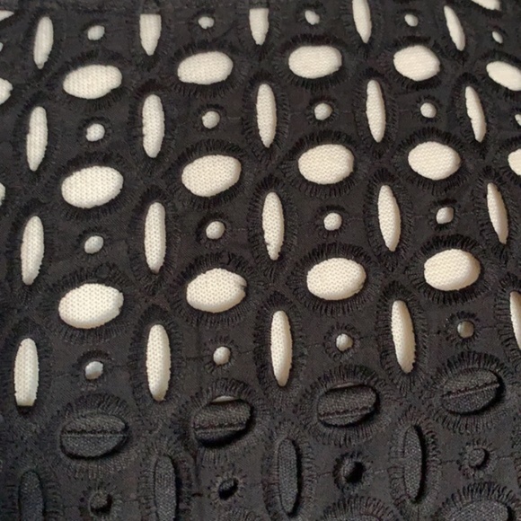 Ellen Tracy black belted eyelet dress with lining - Picture 4 of 10